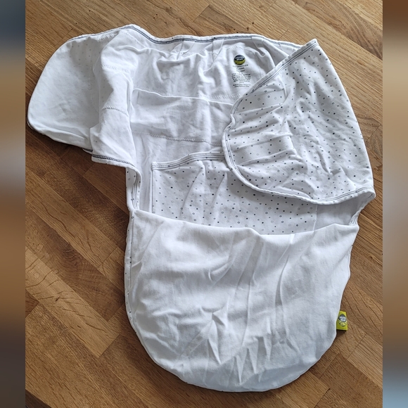 Nested Bean Classic Zen Swaddle | 0-6 months | 1.5 tog - Picture 6 of 10